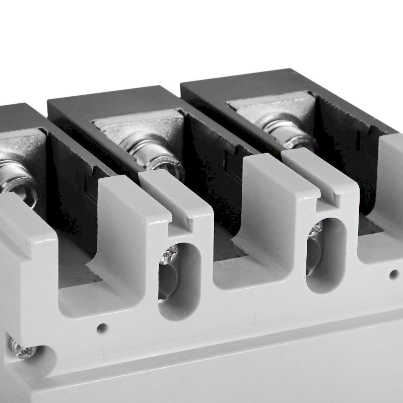 Автоматический выключатель ВА67-35 NM1-250/3P 200А 25кА Автоматический выключатель ВА67-35 NM1-250/3P 200А 25кА