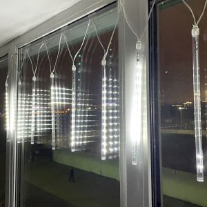 ENOS-02H ЭРА Гирлянда LED Сосульки 2,1м холодный свет, 7V, IP44 (20/400) ENOS-02H ЭРА Гирлянда LED Сосульки 2,1м холодный свет, 7V, IP44 (20/400)