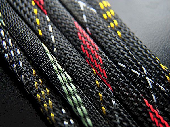 Кабельная оплетка FRH-019 (19,0мм.)  полиэстеровая черно-белая