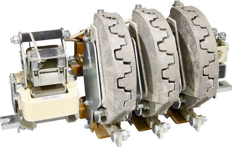 Контактор электромагнитный КТ 6653С-УЗ     630А  220В  2з+2р  Владикавказ