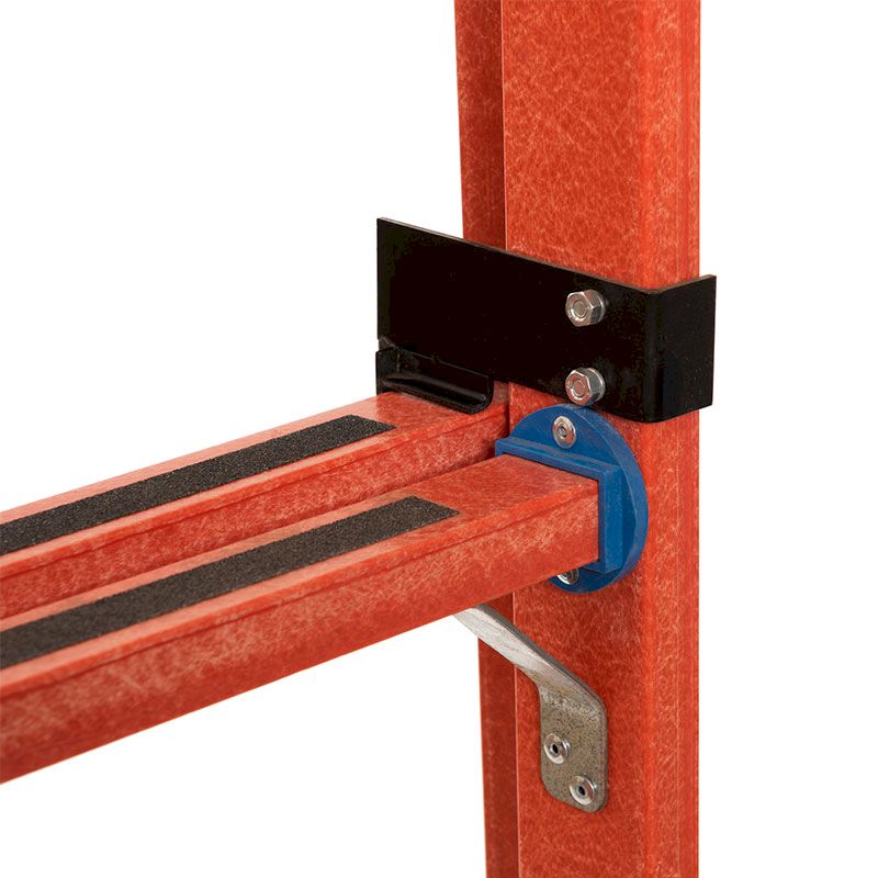 Лестница стеклопластиковая приставная раздвижная диэлектрическая ЛСПРД-8,0 Евро (Н-8,0/5м, 26ступ, 3