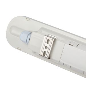 Линейный светодиодный светильник ЭРА SPP-201-W-65K-018 18Вт 6500К 1710Лм IP65 600мм матовый Линейный светодиодный светильник ЭРА SPP-201-W-65K-018 18Вт 6500К 1710Лм IP65 600мм матовый