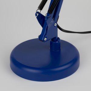 Настольный светильник ЭРА N-214-E27-40W-BU Е27 с основанием синий Настольный светильник ЭРА N-214-E27-40W-BU Е27 с основанием синий