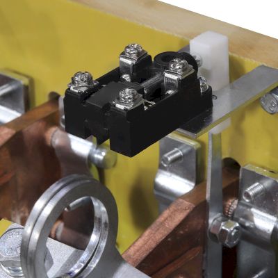 Разъединитель РЕ 19-47-32261-00 УХЛ3  4000А  рычаг д/пополюсн.опер.штангой