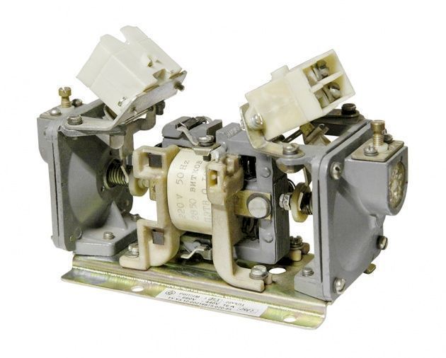 Реле времени пневматическое РВП-72М-3323 380В 50Гц Реле времени пневматическое РВП-72М-3323 380В 50Гц