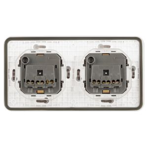 Розетка ЭРА Эксперт 11-2523-01 2х2P+E гориз. IP55, 16A-250В, СУ, белый Розетка ЭРА Эксперт 11-2523-01 2х2P+E гориз. IP55, 16A-250В, СУ, белый