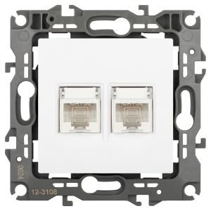 Розетка ЭРА Серия 12 12-3108-01М информационная двойная 2XRJ45, белый матовый Розетка ЭРА Серия 12 12-3108-01М информационная двойная 2XRJ45, белый матовый