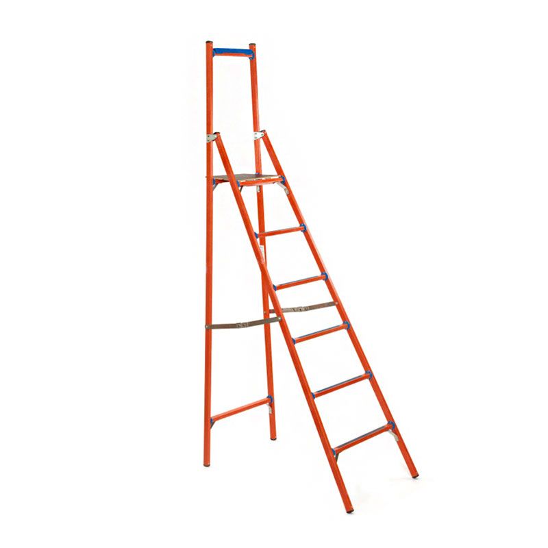 Стремянка стеклопластиковая диэлектрическая с вертикальной опорой СВД-1,0 (Е) (Н-1,8м, 3ступ, 8кг) Стремянка стеклопластиковая диэлектрическая с вертикальной опорой СВД-1,0 (Е) (Н-1,8м, 3ступ, 8кг)