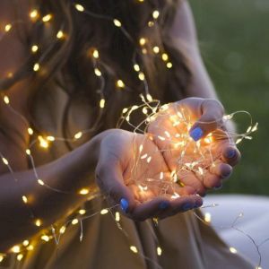 Светодиодная новогодняя гирлянда ЭРА ЕNIG - 100M нить Мишура 3 м теплый белый 150 microLED 220 V Светодиодная новогодняя гирлянда ЭРА ЕNIG - 100M нить Мишура 3 м теплый белый 150 microLED 220 V