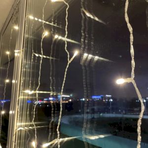 Светодиодная новогодняя гирлянда ЭРА ENOZ-2B Занавес уличная 2 м*2 м желтая 96 LED Светодиодная новогодняя гирлянда ЭРА ENOZ-2B Занавес уличная 2 м*2 м желтая 96 LED