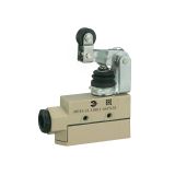 МП 45-21-10811-66УХЛ3, перекидной контакт 1НО-1НЗ, рычаг с пружинным приводом ролика