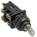 Переключатель управления ПЕ172/2 ключ на два положения с фиксацией, 3з+1р 10А диаметр посадочного отверстия 30мм УХЛ3 IP40