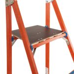 Стремянка стеклопластиковая диэлектрическая с вертикальной опорой СВД-2,3 (Н-3,1м, 7ступ, 14кг)